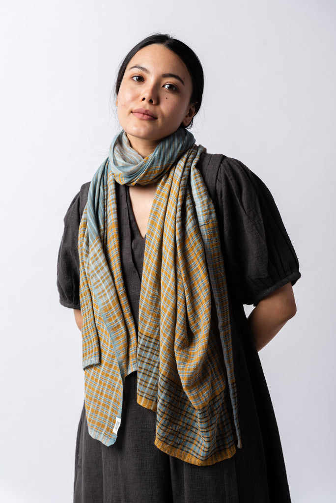 Earthy Soul Khadi Scarf, the ethical clothing company, what are the most ethical clothing companies, organic clothing wholesalers India, organic cotton and hemp clothing, certified organic clothing, chemical free clothing brands, women's ethical fashion, women's hemp clothing, minimalist linen clothing, minimalist monochrome wardrobe