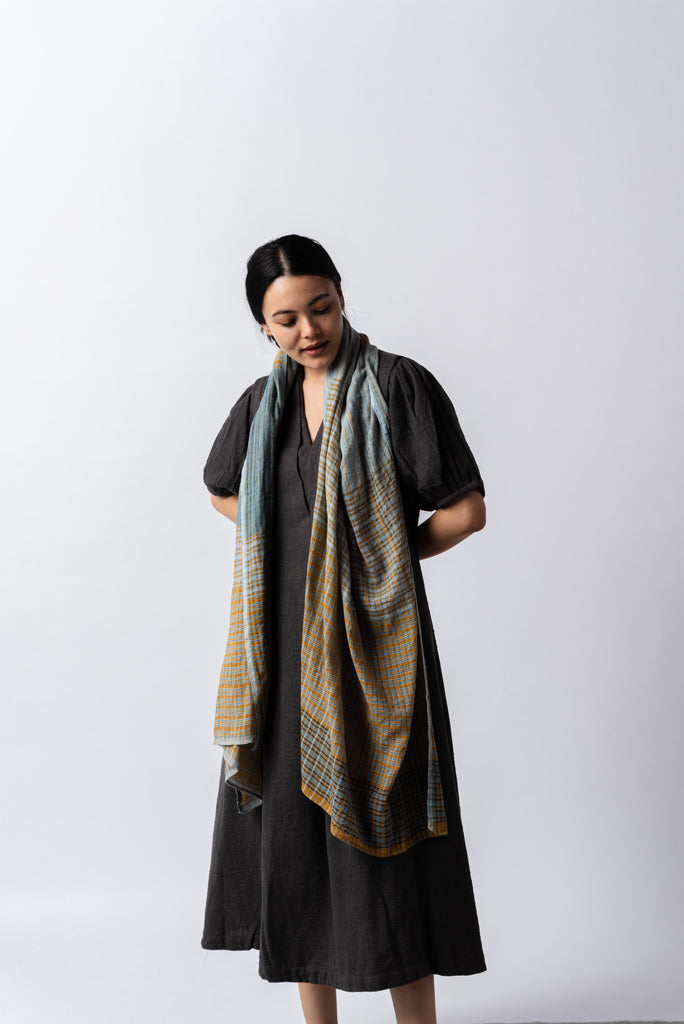 Earthy Soul Khadi Scarf, the ethical clothing company, what are the most ethical clothing companies, organic clothing wholesalers India, organic cotton and hemp clothing, certified organic clothing, chemical free clothing brands, women's ethical fashion, women's hemp clothing, minimalist linen clothing, minimalist monochrome wardrobe