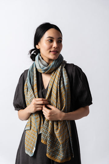 Earthy Soul Khadi Scarf, the ethical clothing company, what are the most ethical clothing companies, organic clothing wholesalers India, organic cotton and hemp clothing, certified organic clothing, chemical free clothing brands, women's ethical fashion, women's hemp clothing, minimalist linen clothing, minimalist monochrome wardrobe